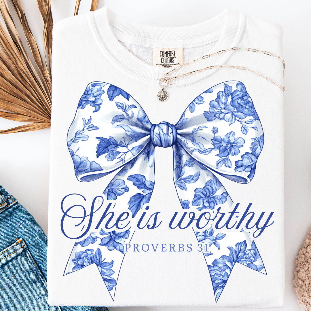 SHE IS WORHTY COQUETTE CHINOISERIE BOW T-SHIRT