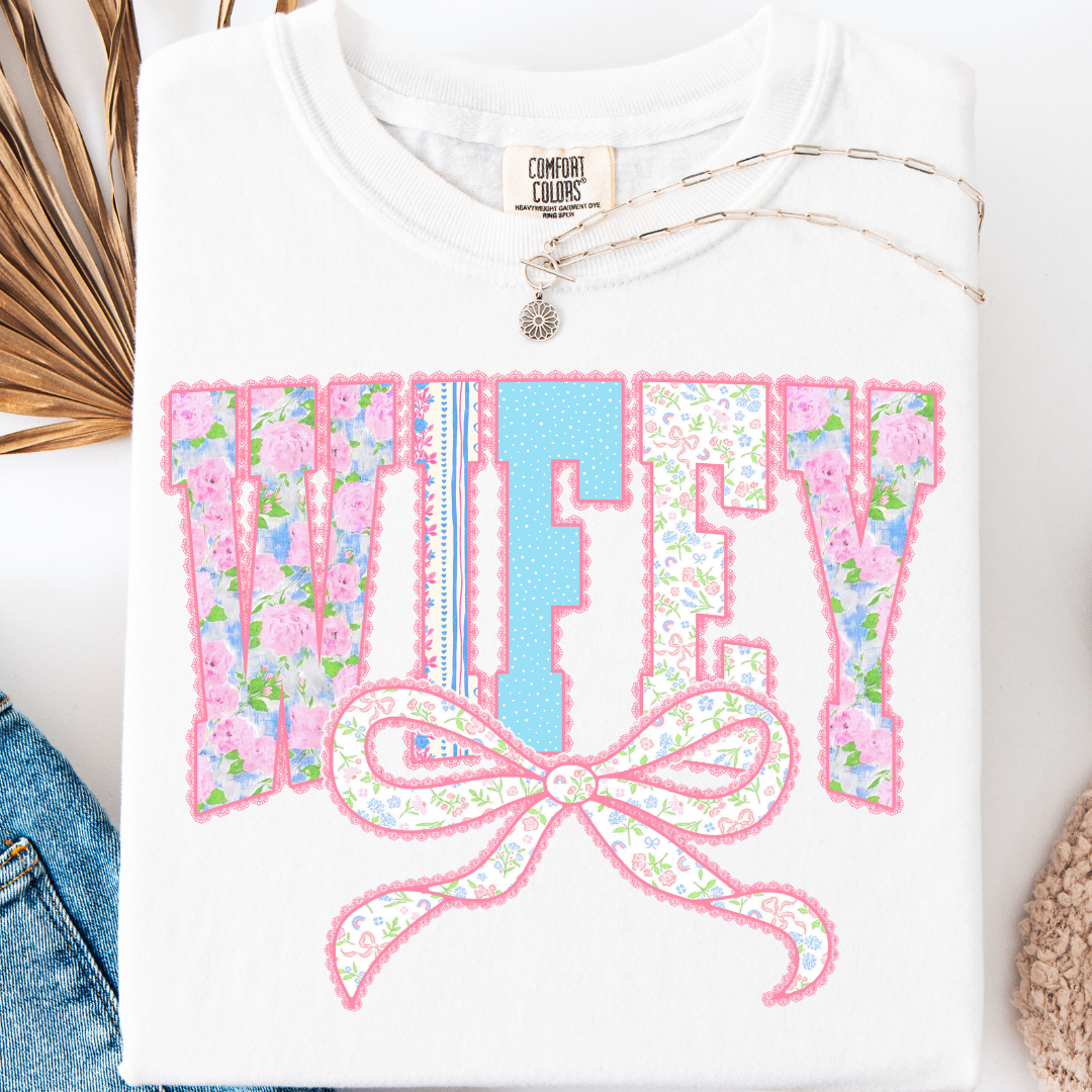 RETRO COQUETTE FLORAL WIFEY T-SHIRT