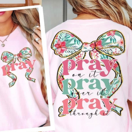 PRAY BOW COQUETTE T-SHIRT