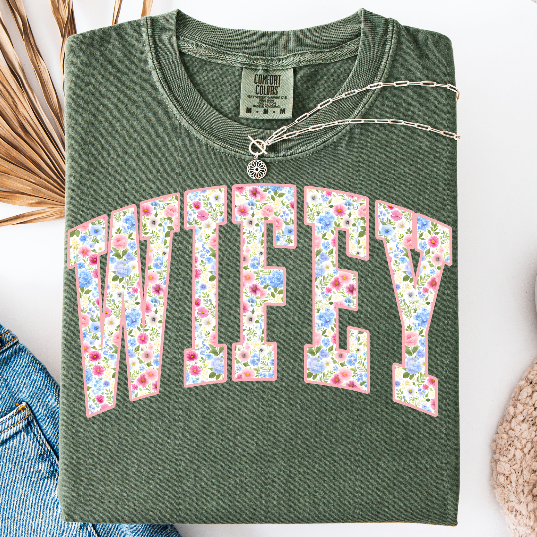 WIFEY FLORAL LETTER T-SHIRT