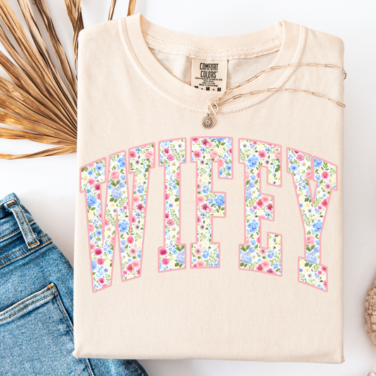 WIFEY FLORAL LETTER T-SHIRT