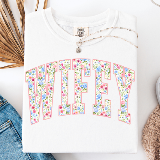 WIFEY FLORAL LETTER T-SHIRT