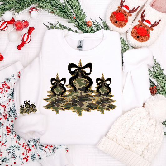 GLITTER CAMO CHRISTMAS TREE SWEATSHIRT
