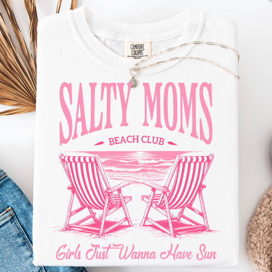 SALTY MOMS BEACH CLUB T-SHIRT